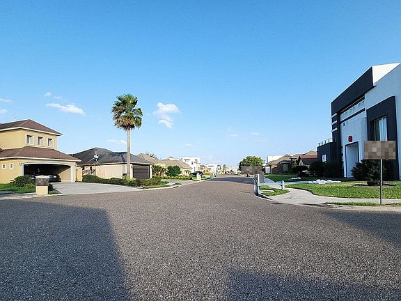 4th image of 709 Sycamore Ave