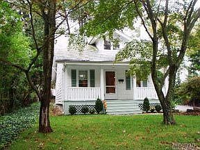 4th image of 102 Willow Ave