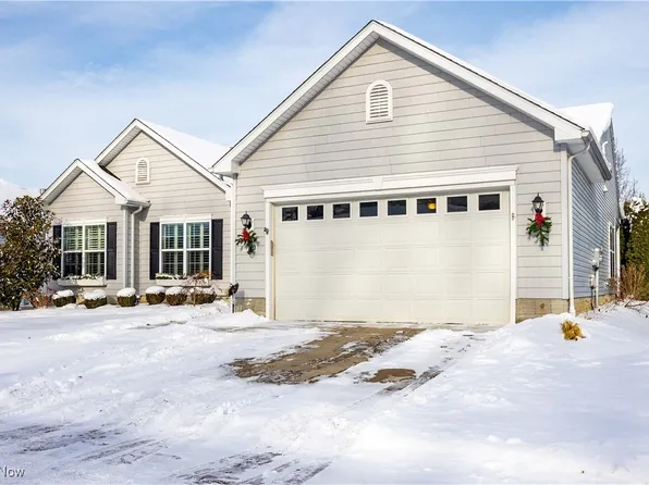 9130 Devonshire Dr, Olmsted Falls, OH 44138