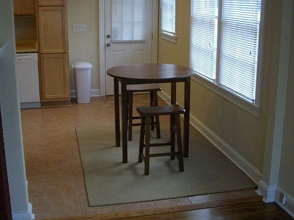 Eat-in Kitchen