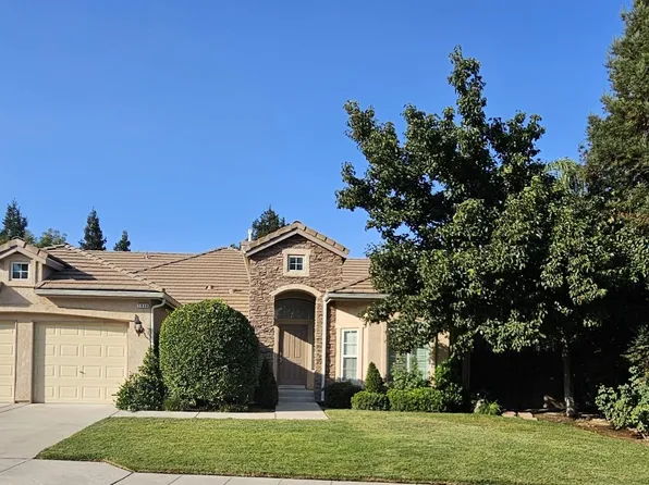 1030 E Royal Dornoch Ave, Fresno, CA 93730
