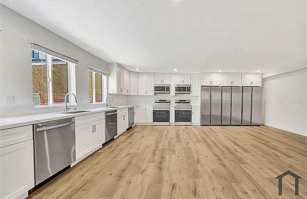 1st image of 1586 W 37th St #1
