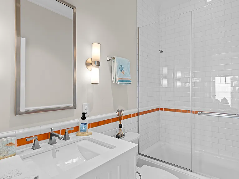 272 Old Montauk Hwy #6 — Photo 15