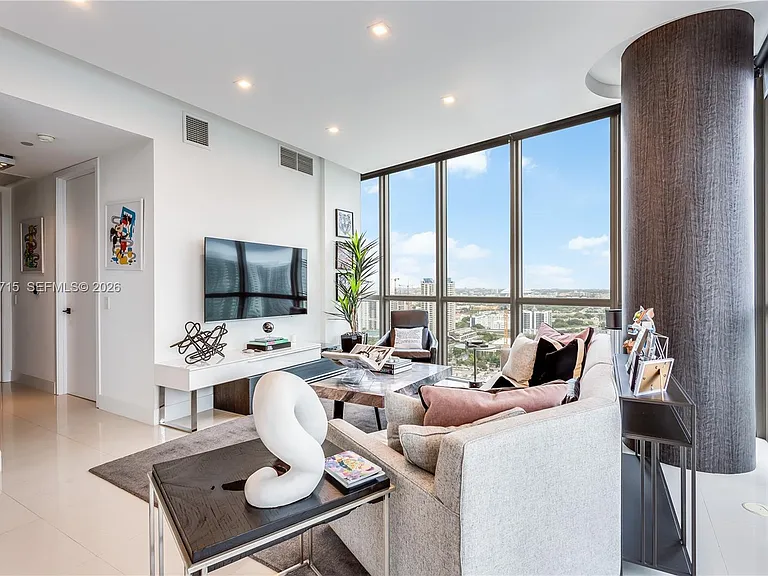 1100 Biscayne Blvd #2708 — Photo 6