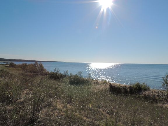 3rd image of 6789 W Lakeshore