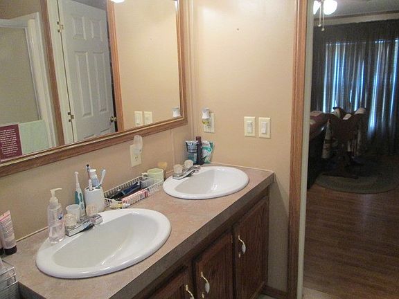 3rd image of 1510 McLeod Ln