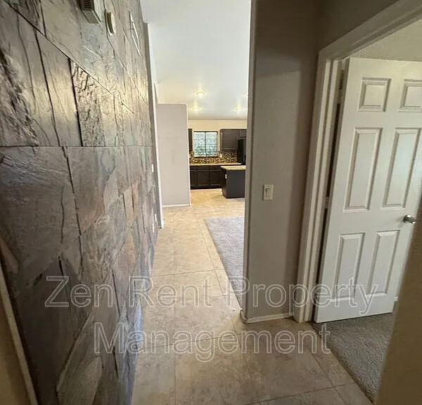 5913 W Mercury Way — Photo 10