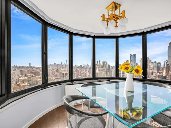 330 East 38th Street image 1 of 17