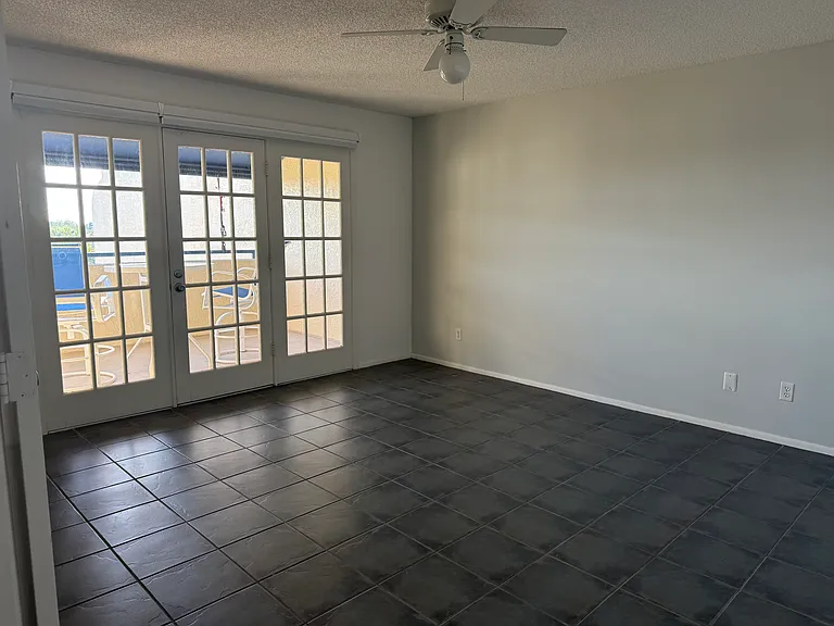 835 S Osprey Ave #411 — Photo 14