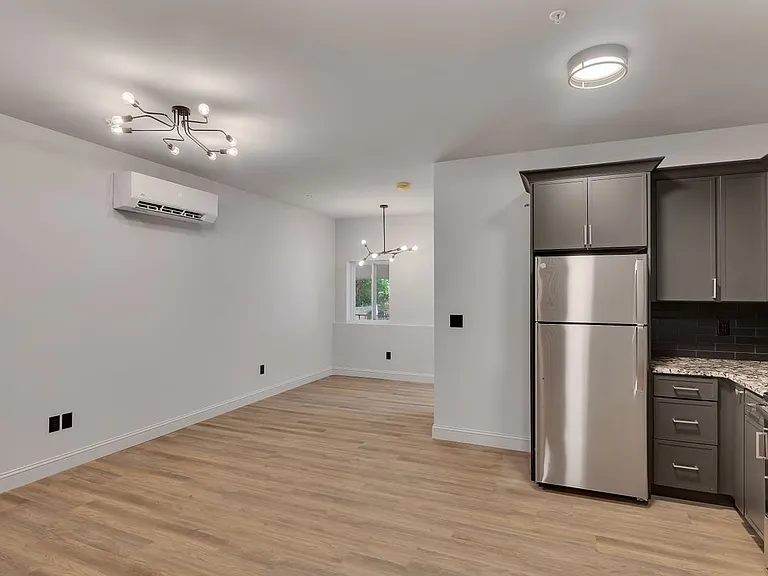 36 Pawling Ave #103 — Photo 6