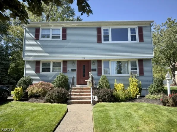 28 Chambers Ct, Clifton, NJ 07013