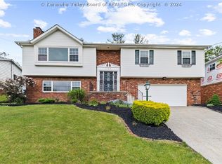 1988 Parkwood Rd, Charleston, WV 25314