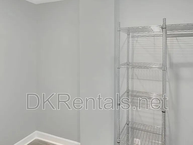 1745 Buckeye St SW #A — Photo 9