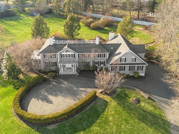 2nd image of 22 Tomlyn Dr