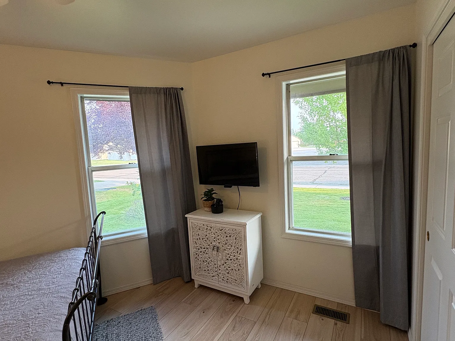 E Oakcrest Dr, Meridian — Photo 2