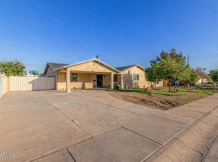 5515 N 62nd Dr, Glendale, AZ 85301