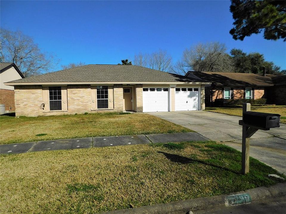 1st image of 2790 Glen Haven Dr