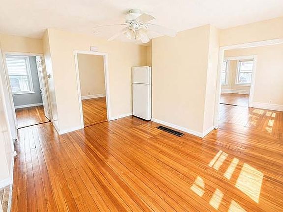 4th image of 185 Stevens St #1