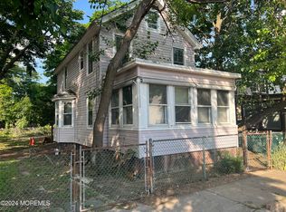 23 Manchester Ave, Keyport, NJ 07735