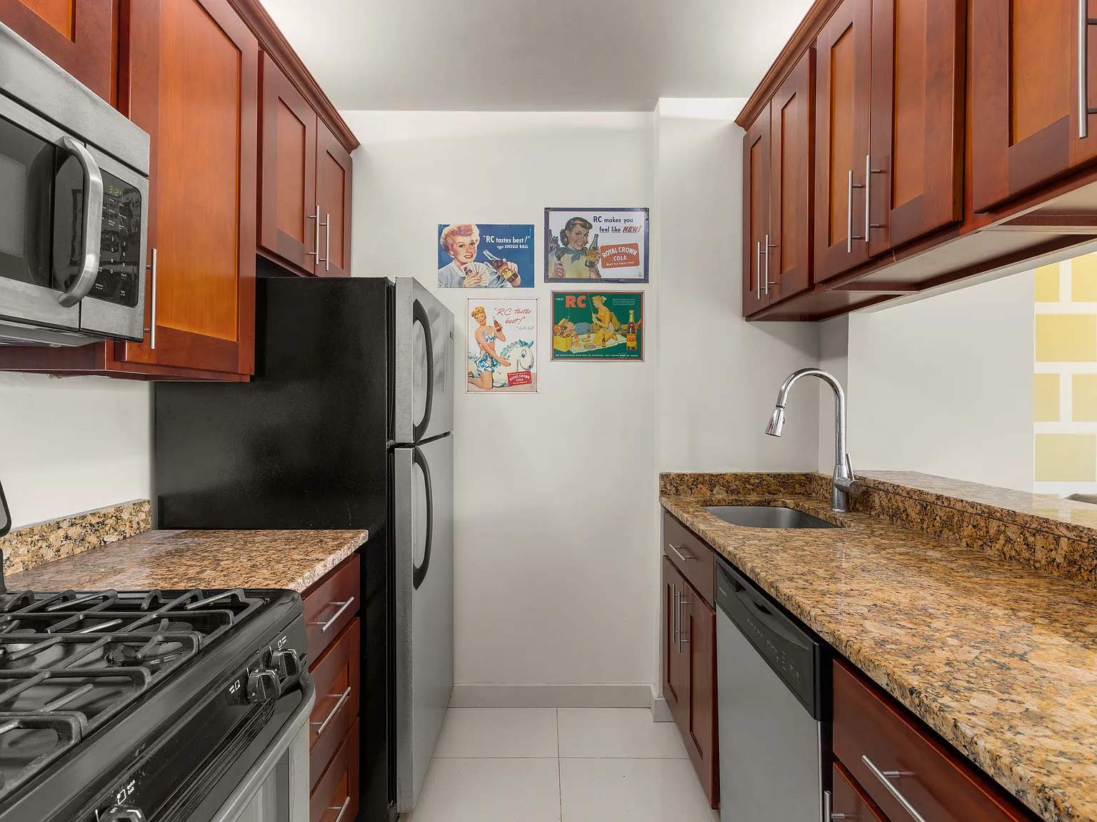 630 First Avenue — Photo 2
