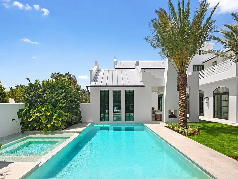 734 S Ocean Blvd — Photo 9