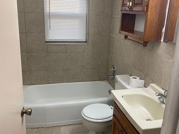 2nd image of 2637 Stillwater Rd E #7