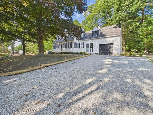 229 Hunt Ave, Wakefield, RI 02879