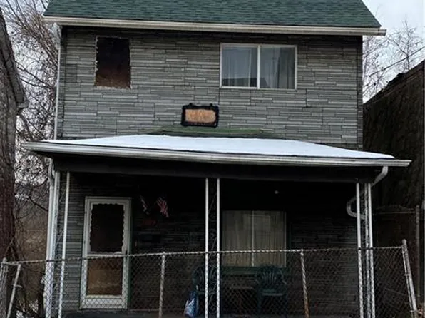 1122 Franklin St N, Braddock, PA 15104