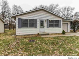 104 W Hawkeye Way, Springfield, IL 62707