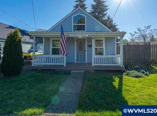 1066 SW Ellis St, Dallas, OR 97338