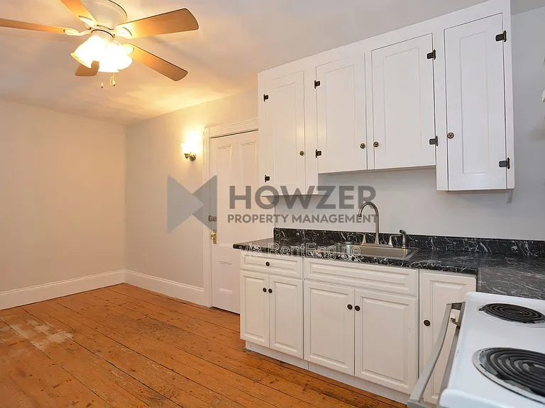 27 Hayward St #3 — Photo 4