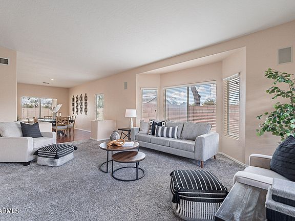 3rd image of 845 E SAN CARLOS Way