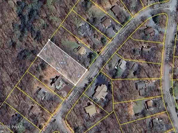 20 Ridgewood Cir, Lake Ariel, PA 18436