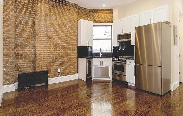 Rented by Douglas Elliman | media 24