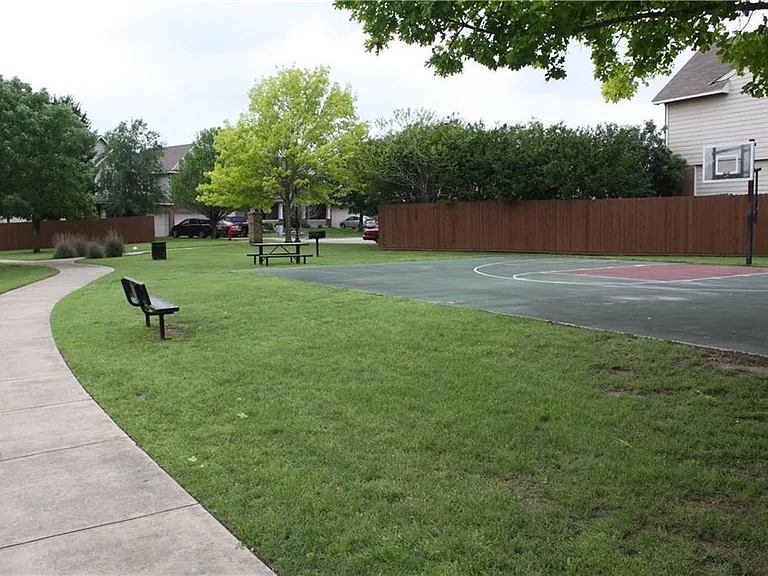 354 Camelia Pkwy — Photo 27