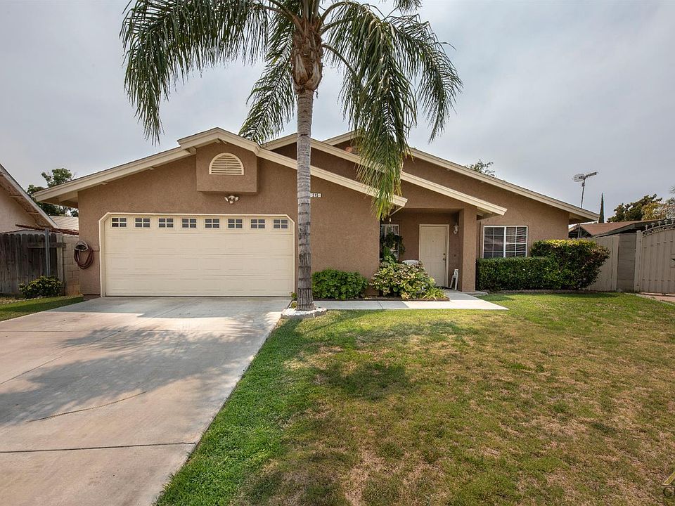 1st image of 215 Trevino Ter