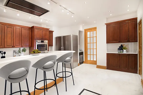 Rented by WAM Partners - William Moses Co. | media 28