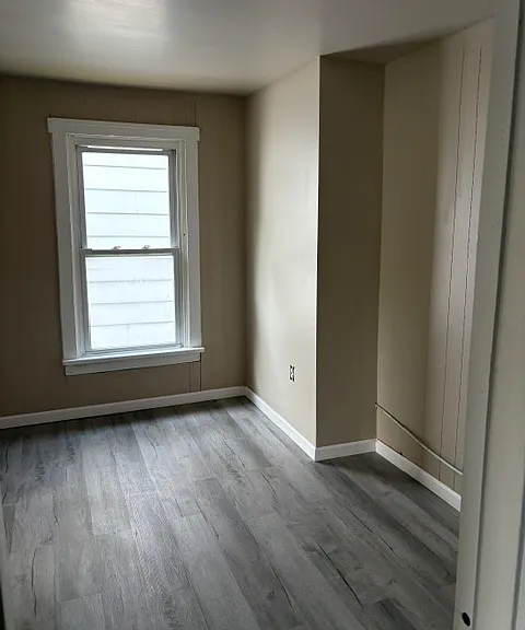 109 Walnut Ave — Photo 2