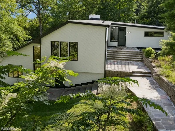 26 SKYLINE DRIVE, Watchung Boro, NJ 07069