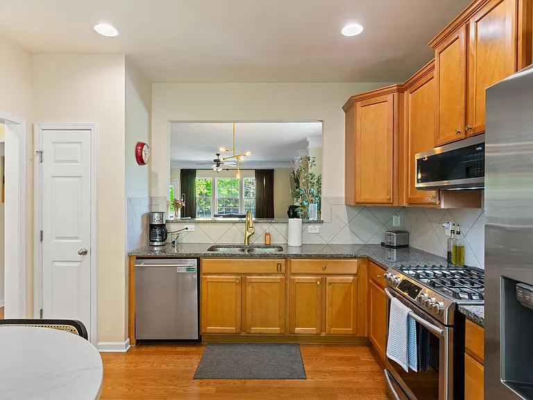 Pecan Knoll Dr — Photo 16