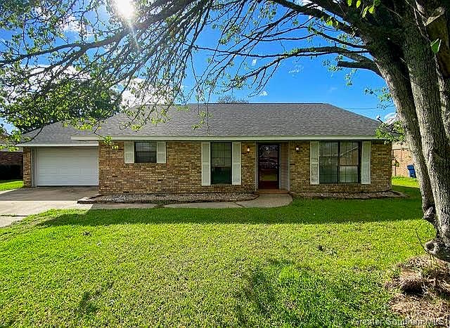 1st image of 1415 Acadian Dr