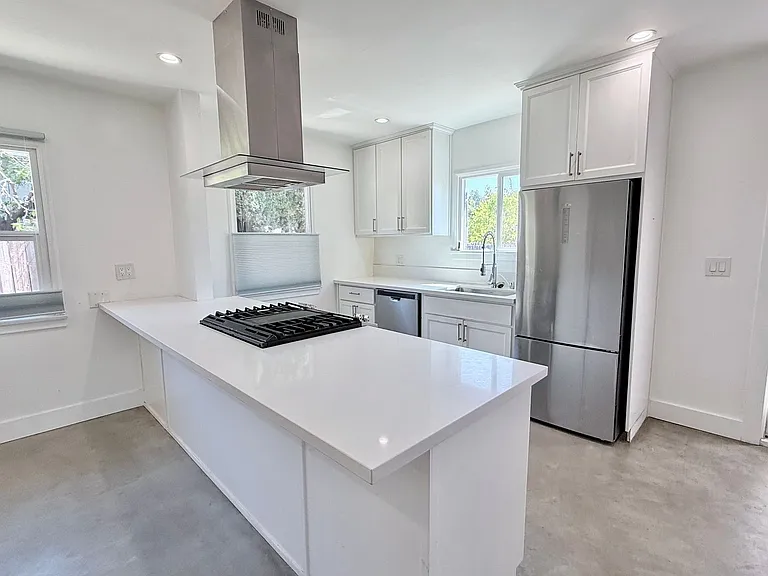 4232 Verdugo Rd — Photo 6