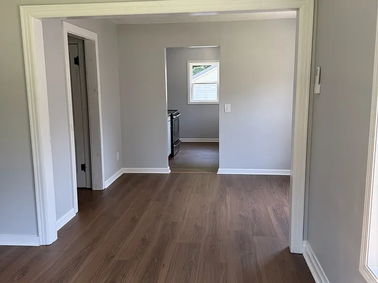 1146 Stonewall St N — Photo 10