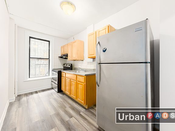 5th image of 380 Saint Johns Pl #1A