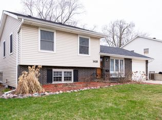1418 Jill Ct, Glendale Heights, IL 60139