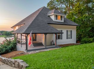 1280 Lakemont Dr N, Southside, AL 35907