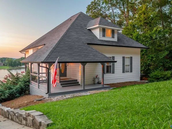 1280 Lakemont Dr N, Southside, AL 35907