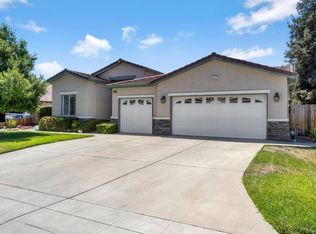 1174 Megan Ave, Clovis, CA 93611