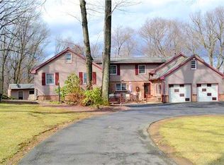 4614 Beagle Dr, Walnutport, PA 18088