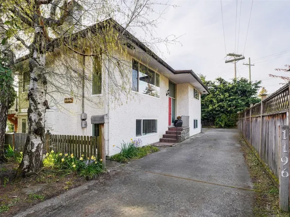 1196 Hopkins Pl, Saanich, BC V8P 5L6